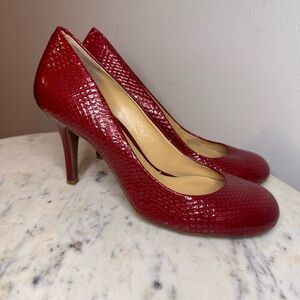 Gianni Bini Heels Size 7.5 M red Leather
Shoes pumps